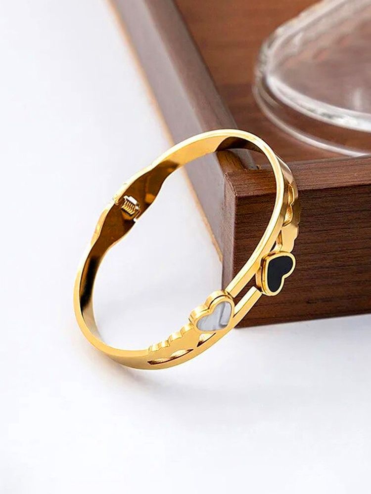 Anti Tarnish Openable Heart Design Sleek Bangle