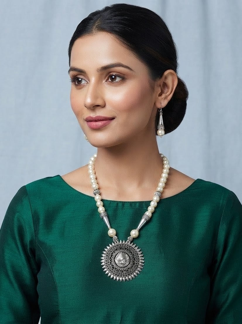 Devi Glass Beads Necklace Set for Women