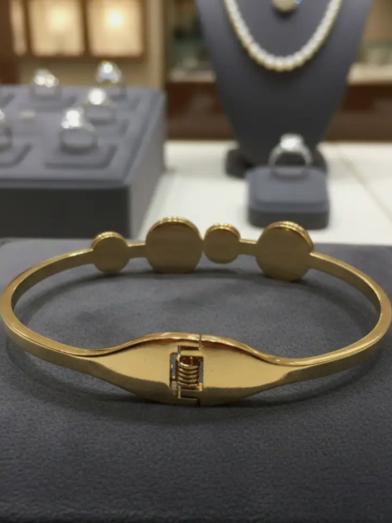 Anti Tarnish Openable Sleek Bangle
