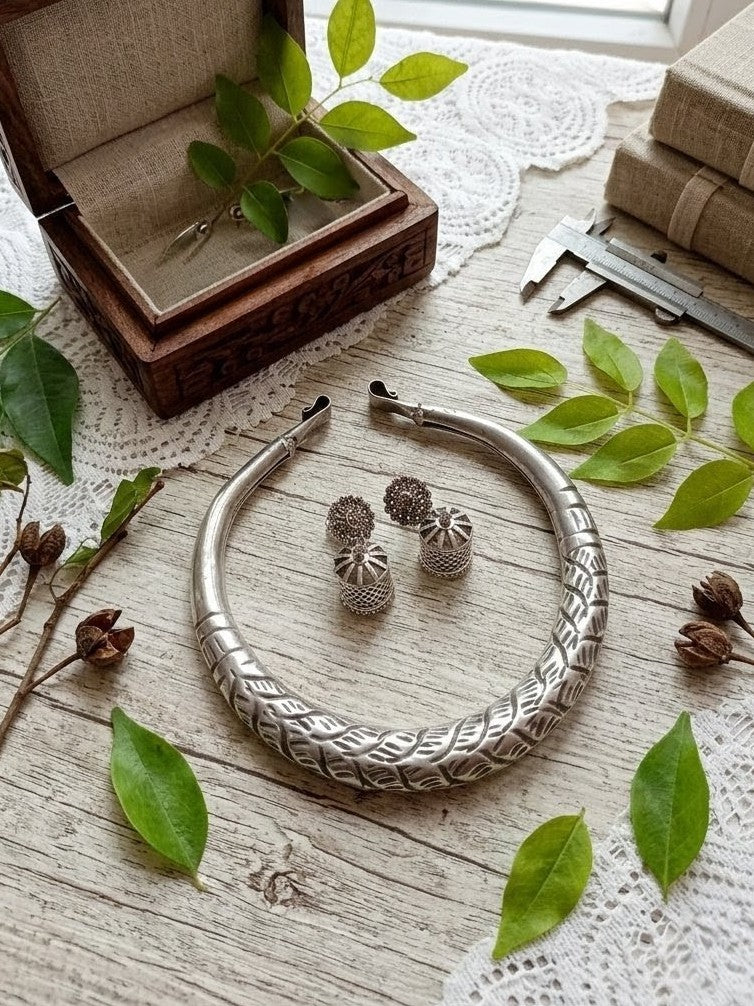 Classy Brass Hasli Necklace Set