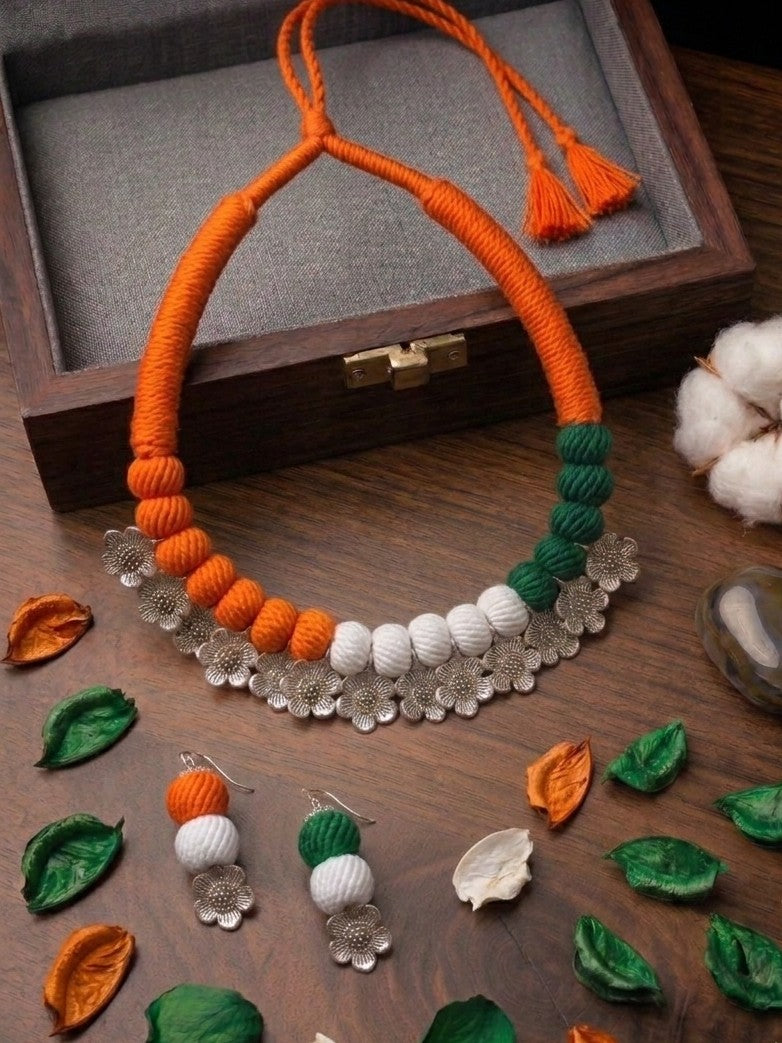 Tricolour Thread Beads Flower Necklace Set