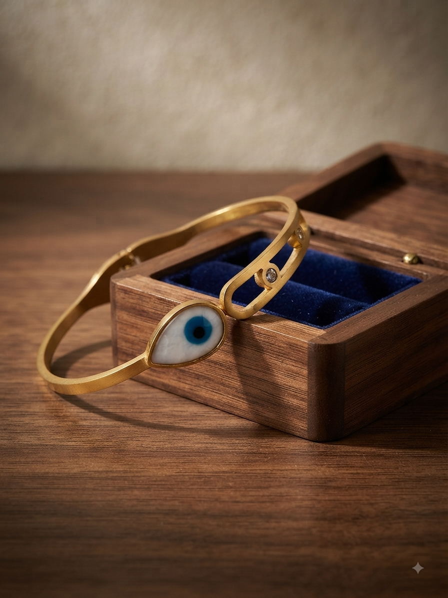 Anti Tarnish Evil Eye Openable Sleek Bangle