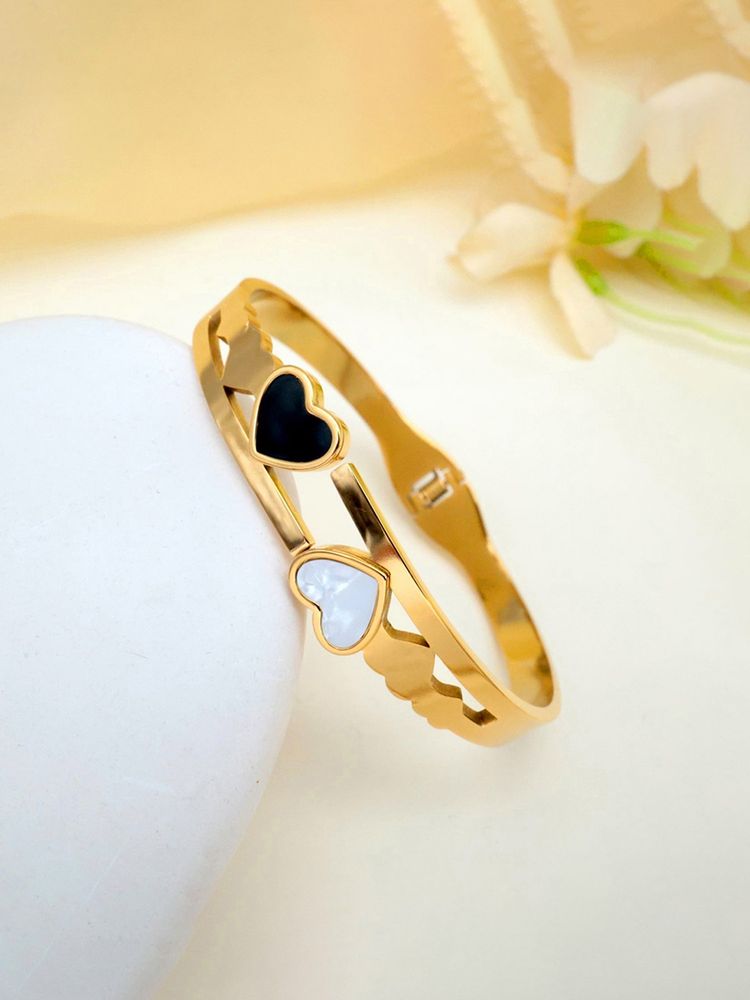 Anti Tarnish Openable Heart Design Sleek Bangle